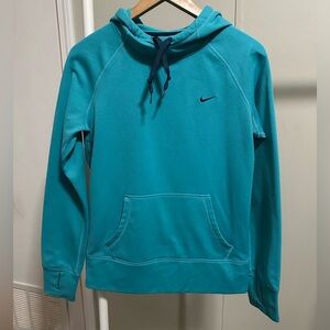 Nike Women’s Blue Therma Fit Pullover Hoodie with Front Pocket size small
